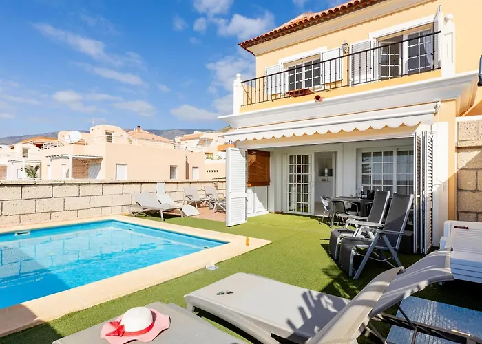 Incredible Villa Fuente, Ocean View, Heated Pool!