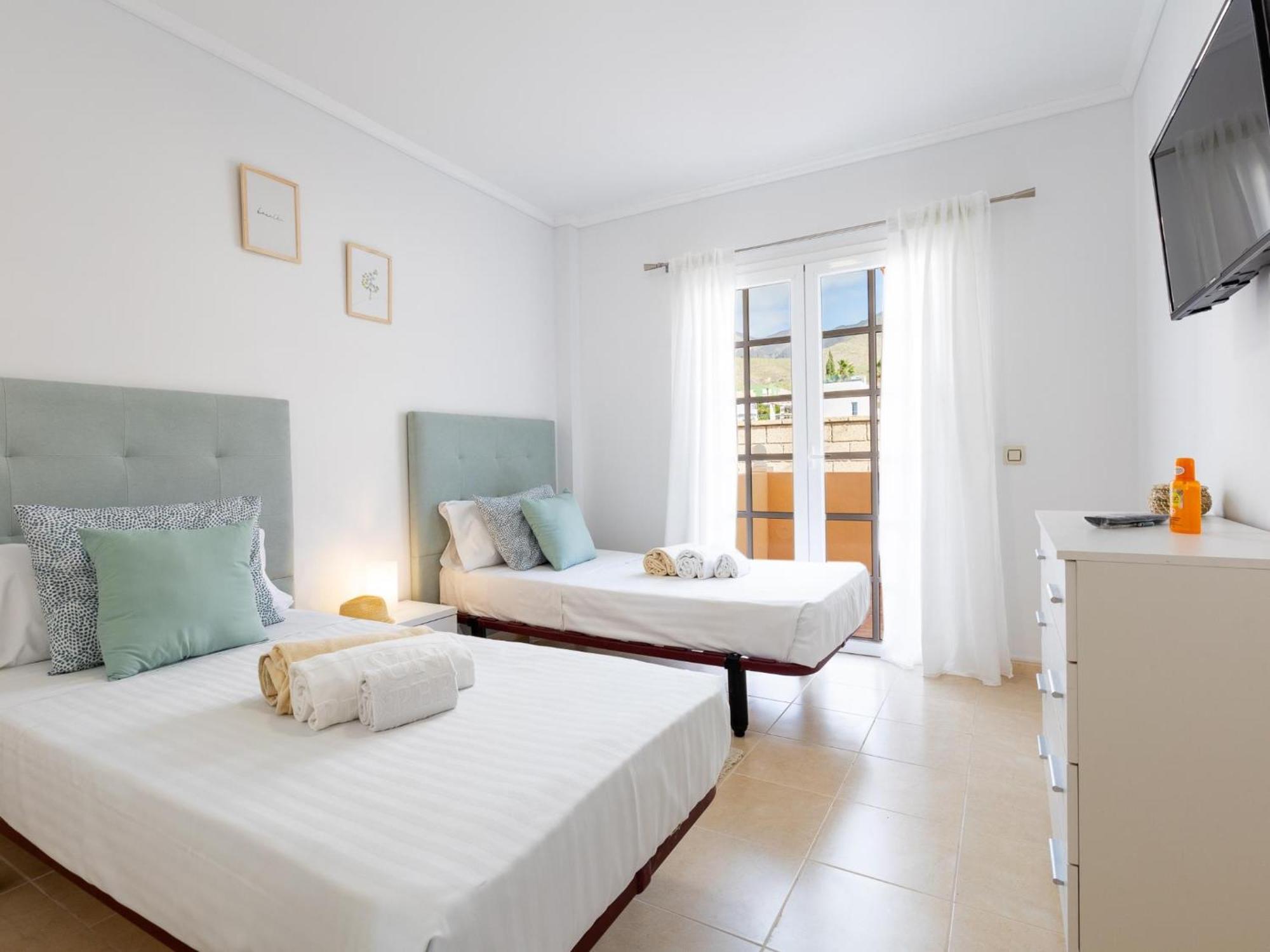 Incredible Fuente, Ocean View, Heated Pool! * Costa Adeje (Tenerife)